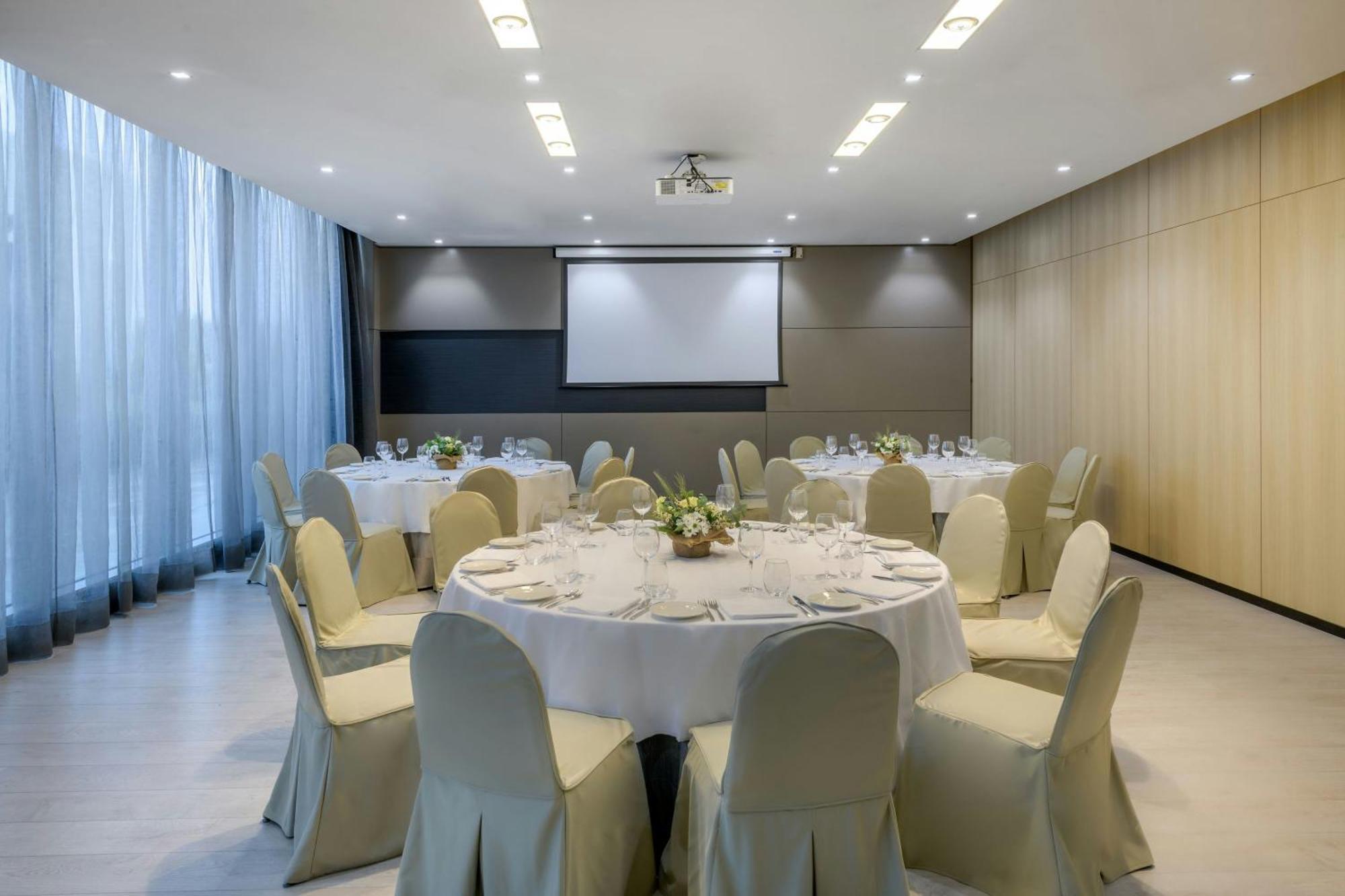Ac Hotel La Finca By Marriott Pozuelo de Alarcón Exteriör bild