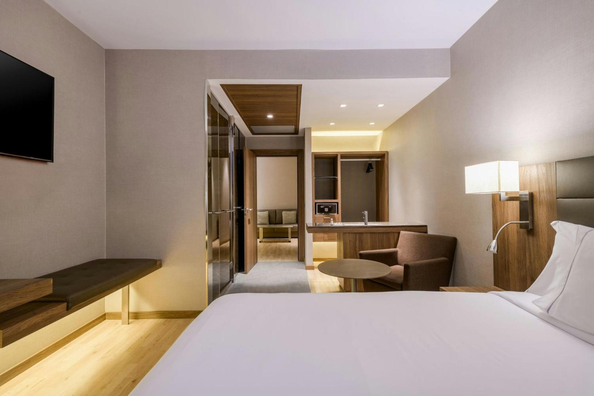 Ac Hotel La Finca By Marriott Pozuelo de Alarcón Exteriör bild