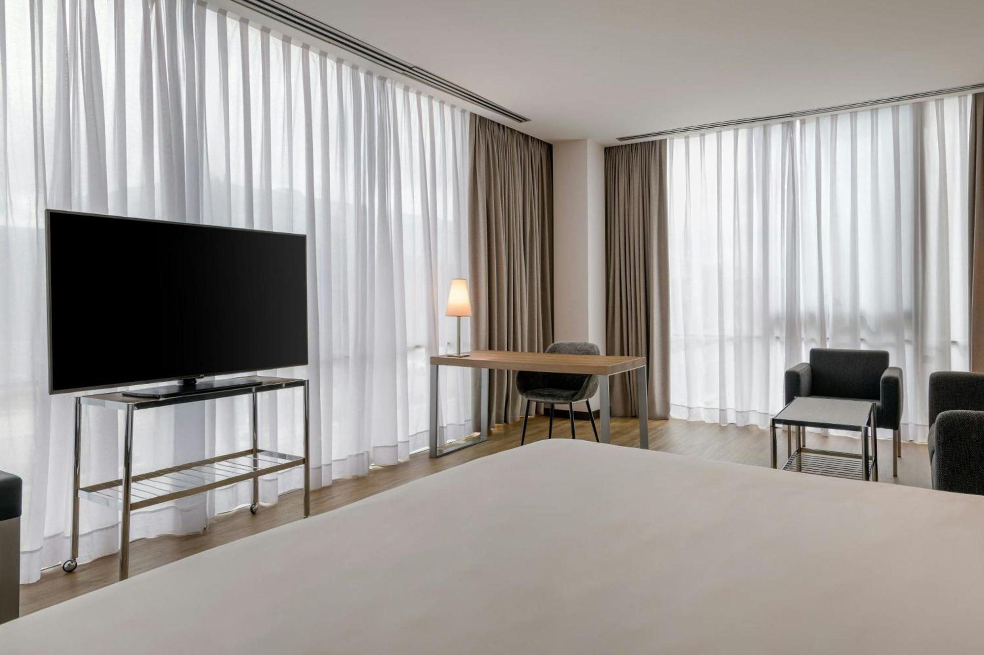 Ac Hotel La Finca By Marriott Pozuelo de Alarcón Exteriör bild