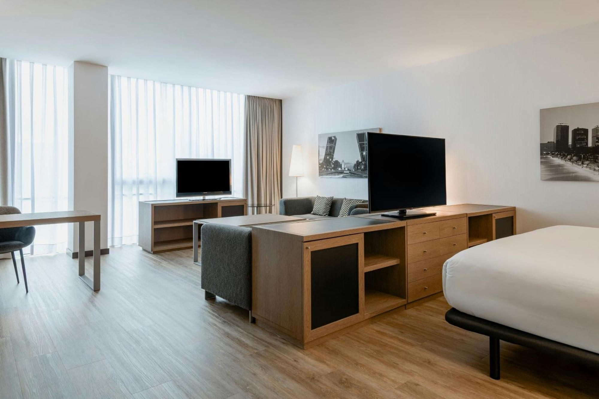 Ac Hotel La Finca By Marriott Pozuelo de Alarcón Exteriör bild