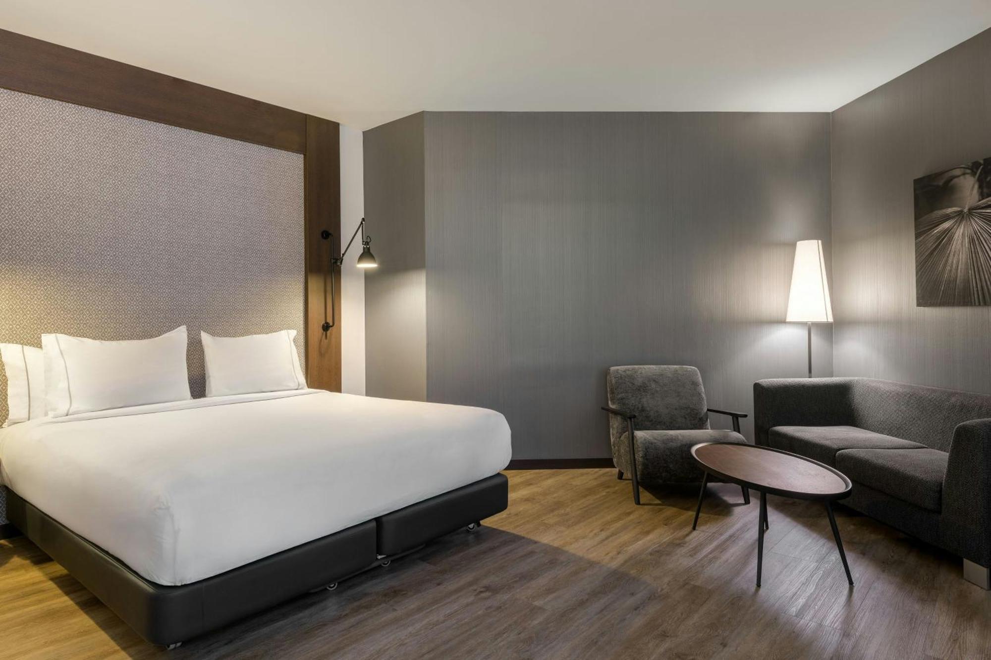 Ac Hotel La Finca By Marriott Pozuelo de Alarcón Exteriör bild