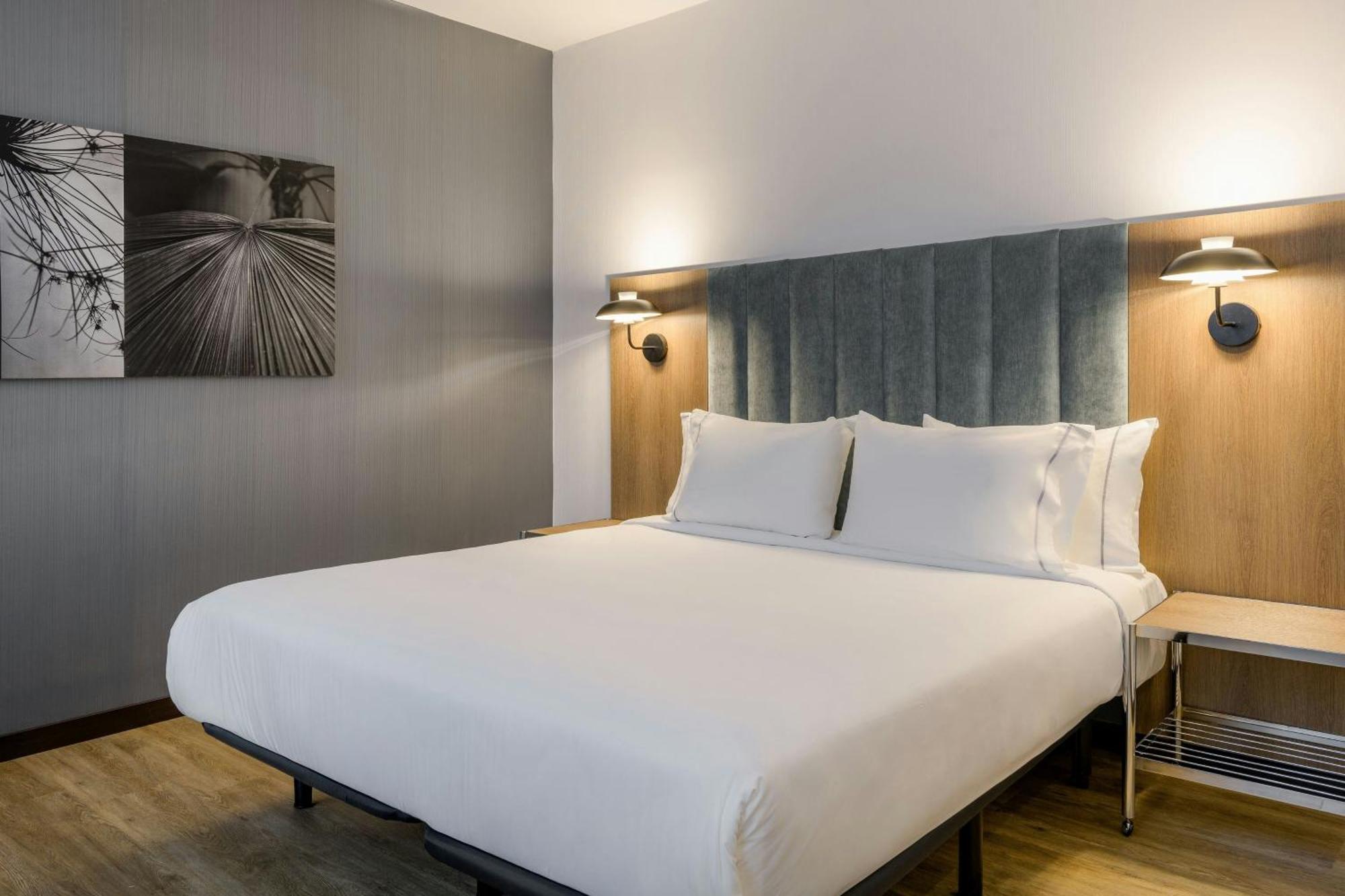 Ac Hotel La Finca By Marriott Pozuelo de Alarcón Exteriör bild